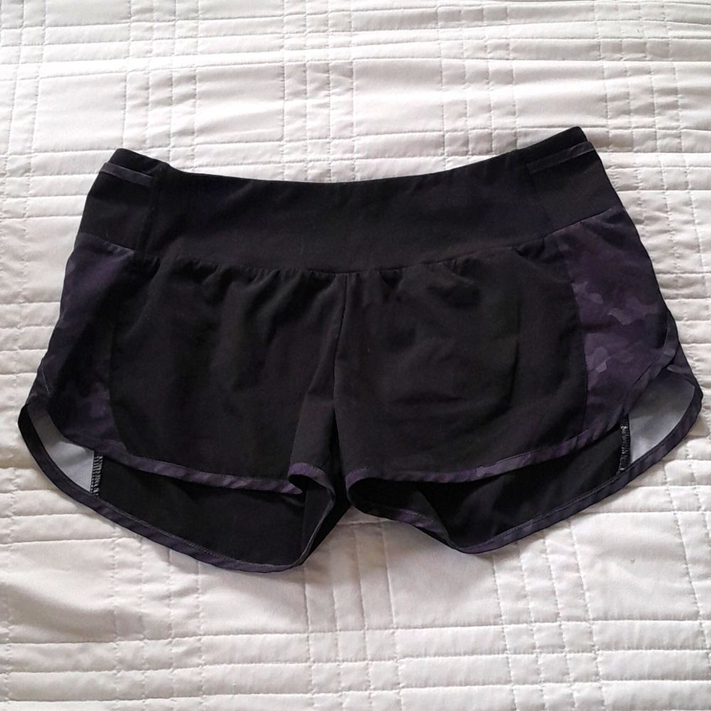 Ziya Black and Camo 5 star short. Size medium